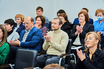 Университет объявляет конкурсный отбор на замещение должностей профессорско-преподавательского состава Университет объявляет конкурсный отбор на замещение должностей профессорско-преподавательского состава